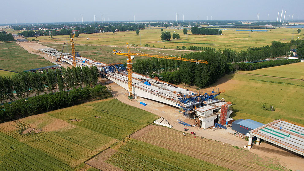 順利合龍 | 中鐵五局蘭太高速1標(biāo)商丘干渠大橋標(biāo)準(zhǔn)化掛籃項目